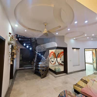 علامہ اقبال ٹاؤن ۔ نرگس بلاک علامہ اقبال ٹاؤن,لاہور میں 1 کمرے کا 5 مرلہ زیریں پورشن 45.0 ہزار میں کرایہ پر دستیاب ہے۔