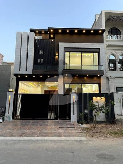 پارک ویو سٹی لاہور میں 4 کمروں کا 5 مرلہ مکان 1.55 کروڑ میں برائے فروخت۔