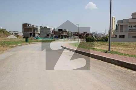 8 Marla Commercial Plot In E-Block | Bahria Town | Demand 4.5 Crore