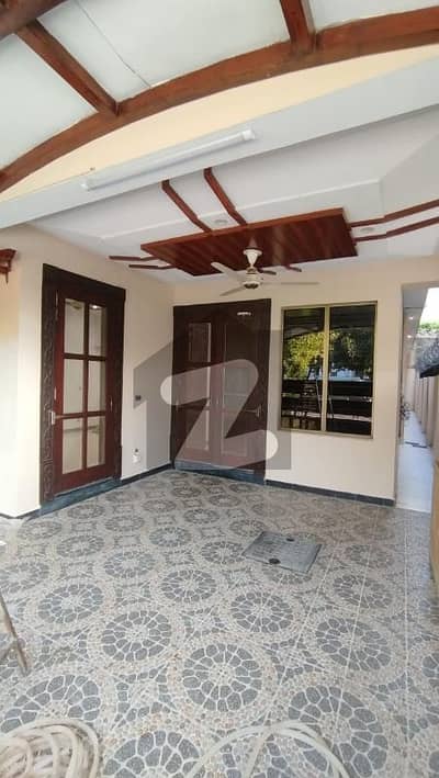 10 Marla Beautiful house Available for Rent in DHA Islamabad