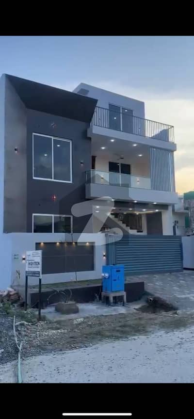 بی ۔ 17 اسلام آباد میں 5 کمروں کا 7 مرلہ مکان 4.0 کروڑ میں برائے فروخت۔