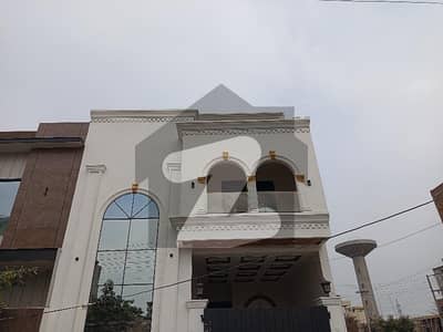 اوسس آرچرڈ سمندری روڈ,فیصل آباد میں 4 مرلہ مکان 1.95 کروڑ میں برائے فروخت۔