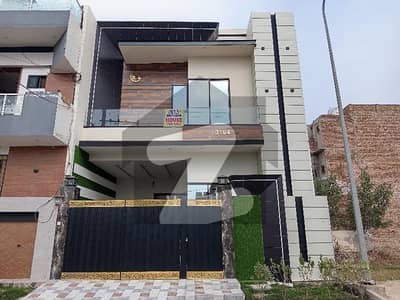 اوسس آرچرڈ سمندری روڈ,فیصل آباد میں 4 مرلہ مکان 2.1 کروڑ میں برائے فروخت۔