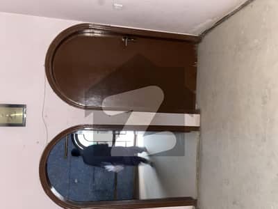 5th Floor stand by lift