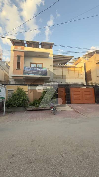 300 Sq Yards Luxury Bungalow for Sale | GMB Society | 6 Rooms | Solar System Installed