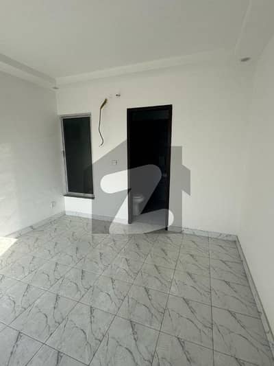 بحریہ آرچرڈ لاہور میں 2 کمروں کا 5 مرلہ فلیٹ 50.0 لاکھ میں برائے فروخت۔