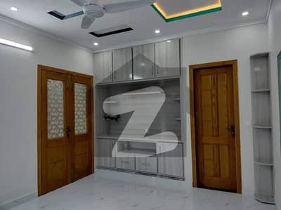 جی ۔ 13 اسلام آباد میں 4 کمروں کا 4 مرلہ مکان 1.0 لاکھ میں کرایہ پر دستیاب ہے۔