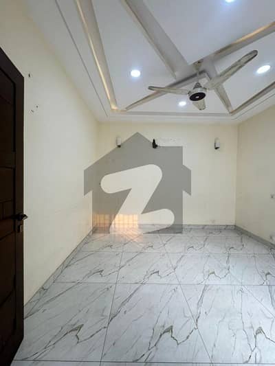 ڈی ایچ اے فیز 8 سابقہ ​​پارک ویو ڈی ایچ اے فیز 8,ڈی ایچ اے ڈیفینس,لاہور میں 3 کمروں کا 1 کنال بالائی پورشن 1.15 لاکھ میں کرایہ پر دستیاب ہے۔