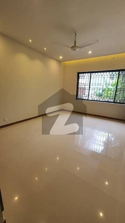 SPACIOUS UPPER PORTION FOR RENT IN F-8