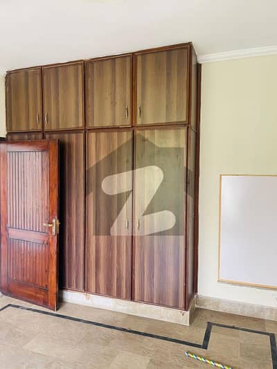 10 Marla 1.25 Storey Owner Build House For Sale Near Ucp University & Shaukat Khanam Chowk