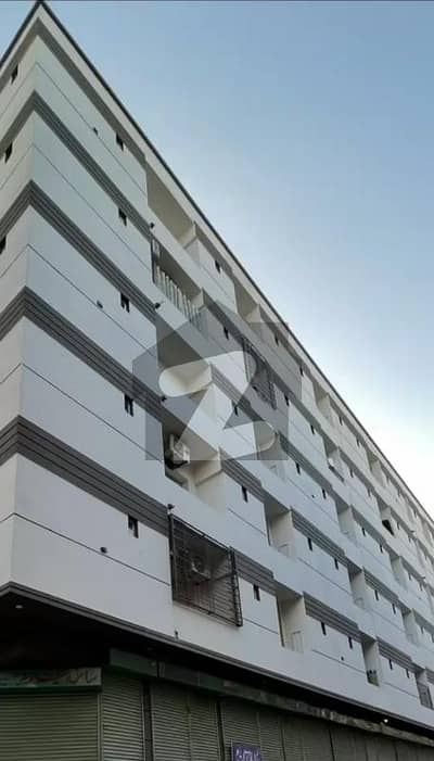 بدر کمرشل ایریا ڈی ایچ اے فیز 5,ڈی ایچ اے ڈیفینس,کراچی میں 3 کمروں کا 7 مرلہ فلیٹ 1.35 لاکھ میں کرایہ پر دستیاب ہے۔