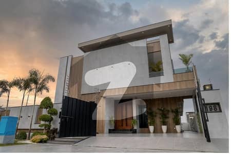 A Well-Proportioned Slightly Used Owner Built In Z Block 1 Kanal House In Prime DHA