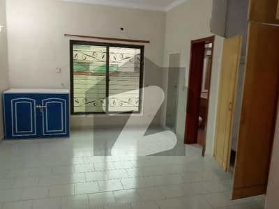 ڈی ایچ اے فیز 4 ڈیفنس (ڈی ایچ اے),لاہور میں 2 کمروں کا 1 کنال زیریں پورشن 1.35 لاکھ میں کرایہ پر دستیاب ہے۔ ڈی ایچ اے فیز 4 ڈیفنس (ڈی ایچ اے),لاہور میں 2 کمروں کا 1 کنال زیریں پورشن 1.35 لاکھ میں کرایہ پر دستیاب ہے۔