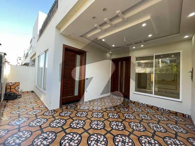 بش ایگزیکٹو ولاز ملتان میں 3 کمروں کا 5 مرلہ مکان 75.0 ہزار میں کرایہ پر دستیاب ہے۔