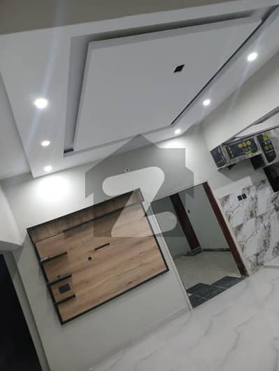 نارتھ ناظم آباد ۔ بلاک ایچ نارتھ ناظم آباد,کراچی میں 3 کمروں کا 9 مرلہ بالائی پورشن 95.0 ہزار میں کرایہ پر دستیاب ہے۔