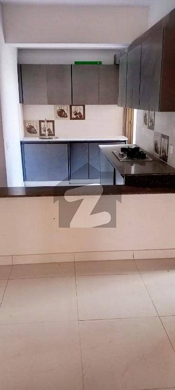 FALAKNAZ TWIN TOWER 3 BED DD APARTMENT AVAILABLE FOR RENT