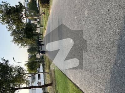 ڈی ایچ اے فیز 7 ڈیفنس (ڈی ایچ اے),لاہور میں 4 کنال رہائشی پلاٹ 19.0 کروڑ میں برائے فروخت۔ ڈی ایچ اے فیز 7 ڈیفنس (ڈی ایچ اے),لاہور میں 4 کنال رہائشی پلاٹ 19.0 کروڑ میں برائے فروخت۔