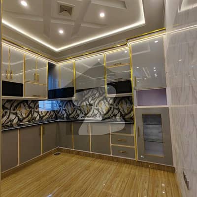 جناح گارڈنز ایف ای سی ایچ ایس,اسلام آباد میں 4 کمروں کا 8 مرلہ مکان 3.5 کروڑ میں برائے فروخت۔