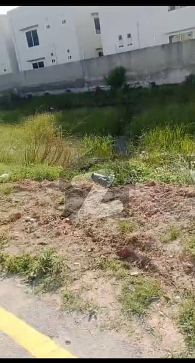 Big Plot for sale in Kent housing C block near park