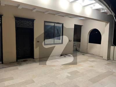 پاکستان ٹاؤن اسلام آباد میں 8 کمروں کا 1 کنال علاوہ 4.5 لاکھ میں کرایہ پر دستیاب ہے۔