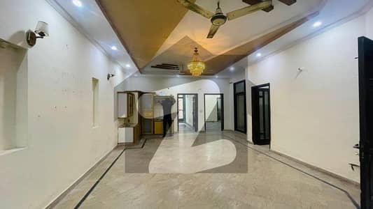 جوہر ٹاؤن فیز 2 جوہر ٹاؤن,لاہور میں 2 کمروں کا 8 مرلہ زیریں پورشن 65.0 ہزار میں کرایہ پر دستیاب ہے۔