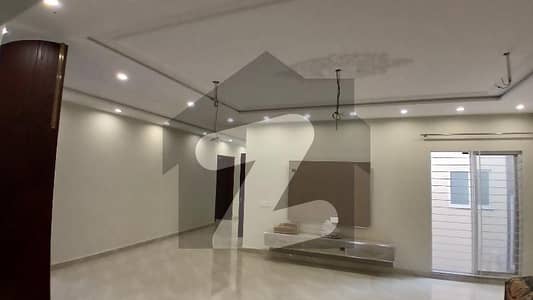 ایل ڈی اے ایوینیو ۔ بلاک اے ایل ڈی اے ایوینیو,لاہور میں 3 کمروں کا 1 کنال بالائی پورشن 95.0 ہزار میں کرایہ پر دستیاب ہے۔