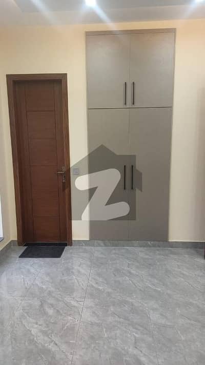 انڈگو کینال ہومز مین کینال بینک روڈ,لاہور میں 4 کمروں کا 5 مرلہ مکان 2.75 کروڑ میں برائے فروخت۔