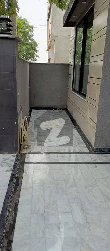 32 