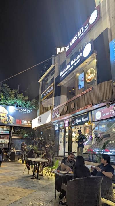 Shops For Rent On MM Alam Road Lahore Ideal For Coffee Shop, Restaruant & Aesthetic Clinics.