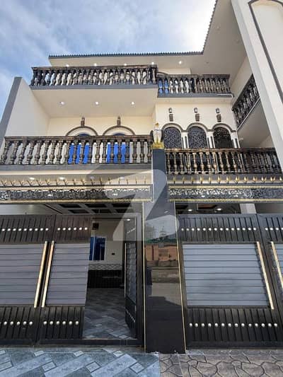 واپڈا ٹاؤن پشاور میں 6 کمروں کا 7 مرلہ مکان 2.55 کروڑ میں برائے فروخت۔