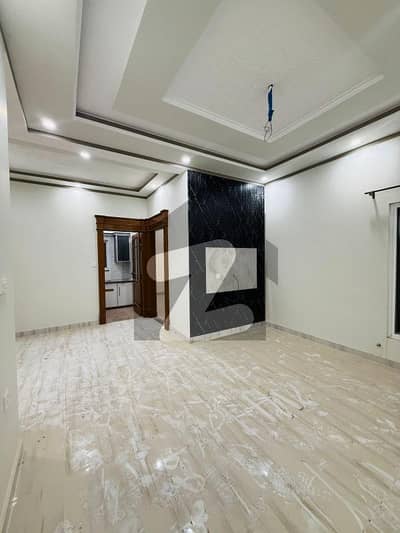 سودائیس ولاز ورسک روڈ,پشاور میں 4 کمروں کا 4 مرلہ مکان 1.5 کروڑ میں برائے فروخت۔