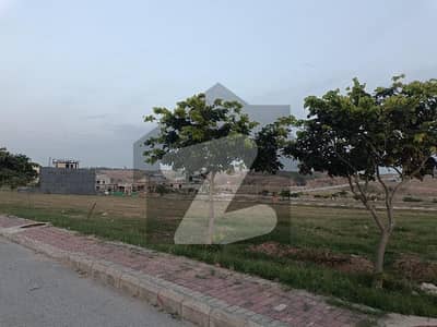 بحریہ ٹاؤن فیز 8 ۔ سیکٹر ایف - 3 بحریہ ٹاؤن فیز 8,بحریہ ٹاؤن راولپنڈی,راولپنڈی میں 10 مرلہ رہائشی پلاٹ 92.0 لاکھ میں برائے فروخت۔