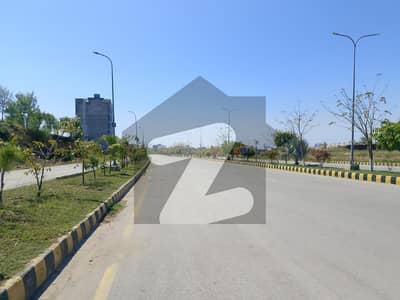 نیول اینکریج - بلاک سی نیول اینکریج,اسلام آباد میں 2 کنال رہائشی پلاٹ 5.75 کروڑ میں برائے فروخت۔