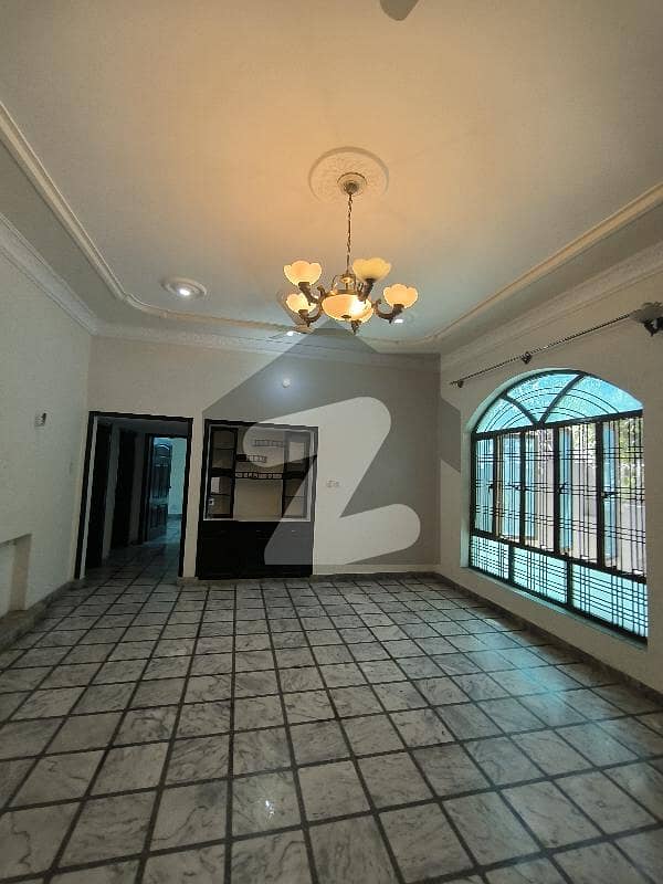 10 Marals Ground Porshan Is Available For Rent 10 Marals Ground Porshan Is Available For Rent