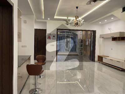 10 Marla Designer House For Sale In Bahria Enclave Near To Main Gate