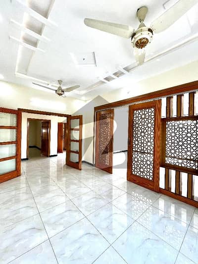 جناح گارڈنز ایف ای سی ایچ ایس,اسلام آباد میں 3 کمروں کا 1 کنال بالائی پورشن 90.0 ہزار میں کرایہ پر دستیاب ہے۔