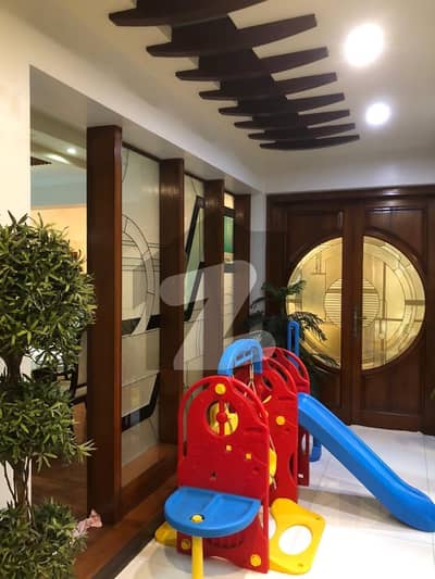 500 yards Beautiful Bungalow near Hilal Park available for sale