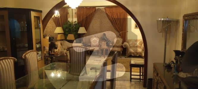 500 yards luxury bungalow is available for sale