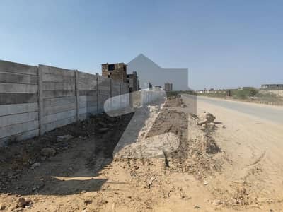 صدف کوآپریٹو ہاؤسنگ سوسائٹی گلزارِ ہجری,سکیم 33,کراچی میں 1 کنال کمرشل پلاٹ 14.3 کروڑ میں برائے فروخت۔