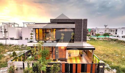 ڈی ایچ اے 9 ٹاؤن ڈیفنس (ڈی ایچ اے),لاہور میں 4 کمروں کا 10 مرلہ مکان 4.95 کروڑ میں برائے فروخت۔