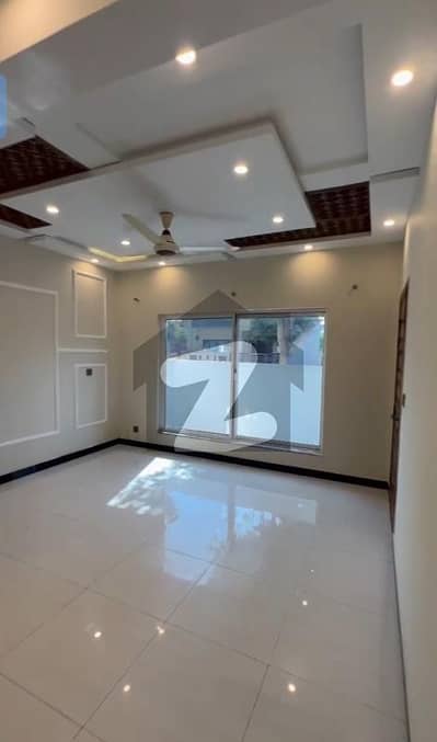 بحریہ انکلیو - سیکٹر ایچ بحریہ انکلیو,بحریہ ٹاؤن,اسلام آباد میں 3 کمروں کا 5 مرلہ مکان 2.4 کروڑ میں برائے فروخت۔