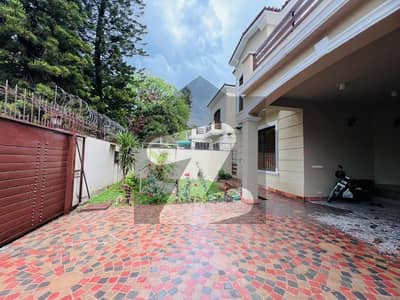 Luxury Brand New 5 House Available For Rent In F-8