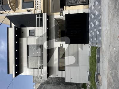 بسم اللہ ہاؤسنگ سکیم جی ٹی روڈ,لاہور میں 3 کمروں کا 3 مرلہ مکان 1.3 کروڑ میں برائے فروخت۔