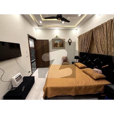 10 Marla Elegant Luxury Designer House For Sale