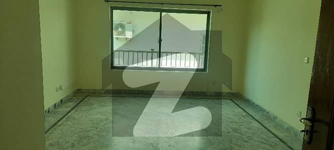 ایف ۔ 10/1 ایف ۔ 10,اسلام آباد میں 7 کمروں کا 1 کنال مکان 5.8 لاکھ میں کرایہ پر دستیاب ہے۔