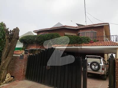 One Kanal Slightly Used Spanish Design Owner Build Basement House For Sale At Prime Location Of DHA Lahore Near To Park Masjid & Commercial Market