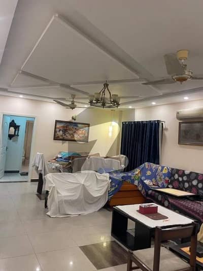 عسکری 11 ۔ سیکٹر بی اپارٹمنٹس عسکری 11,عسکری,لاہور میں 3 کمروں کا 10 مرلہ فلیٹ 2.75 کروڑ میں برائے فروخت۔