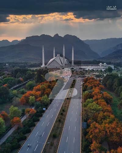 مارگلہ انکلیو مارگلہ ایونیو,اسلام آباد میں 1 کنال رہائشی پلاٹ 6.15 کروڑ میں برائے فروخت۔