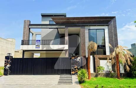 1 KANAL BRAND NEW DESIRABLE HOUSE WITH ELEGANT MODERAN ELIVATION AVAILALE FOR SALE IN CLOSE TO TARIQ GARDEN SOCITY