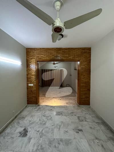 ڈی ۔ 12 اسلام آباد میں 4 کمروں کا 4 مرلہ مکان 1.55 لاکھ میں کرایہ پر دستیاب ہے۔